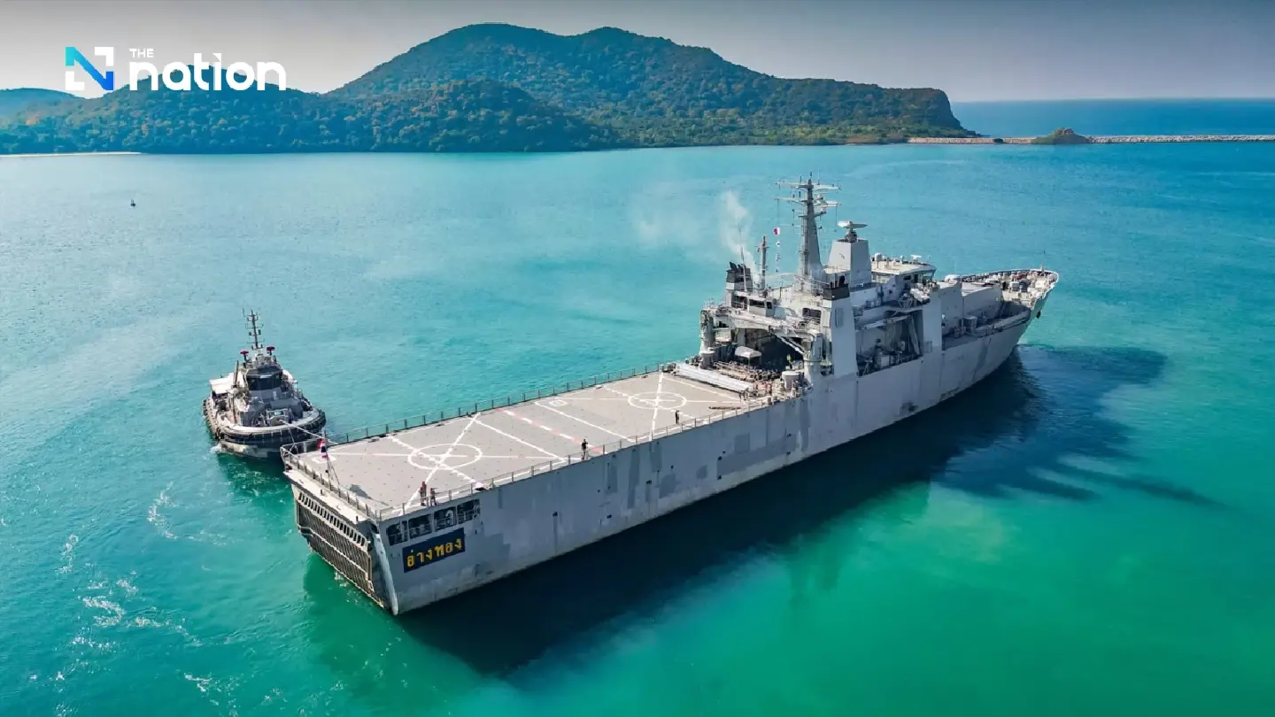 Thai Navy Deploys Major Landing Ship to Reinforce Southern Flood Relief Effort