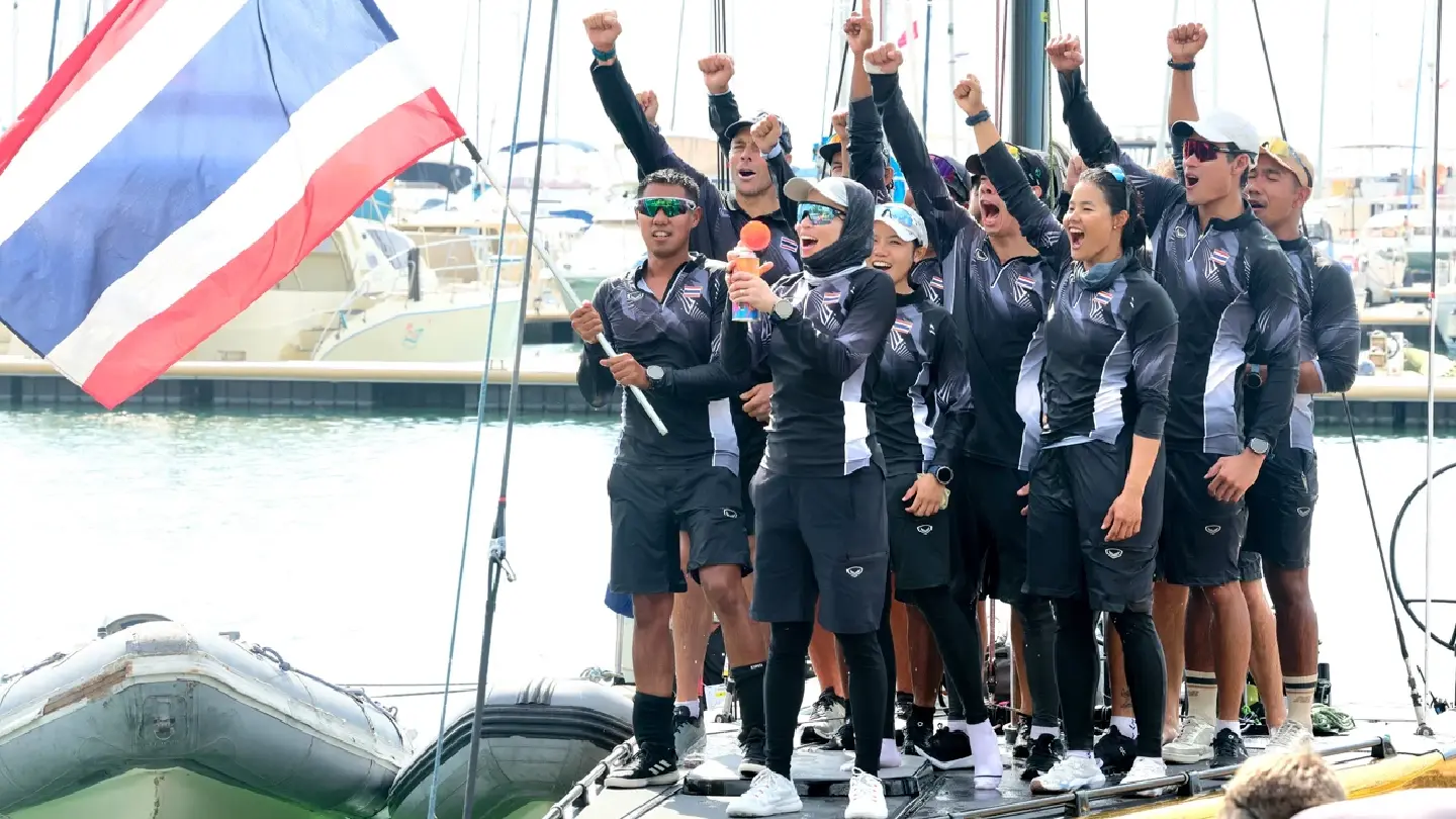 Her Majesty the Queen leads Thailand's sailing team to historic gold at the 33rd SEA Games