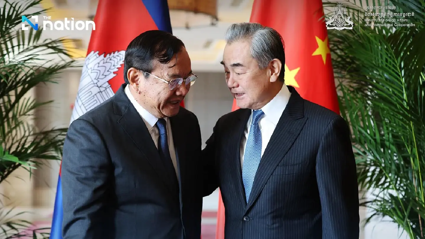 Cambodia thanks China for ceasefire role as emergency aid reaches Phnom Penh Cambodia thanks China for ceasefire role as emergency aid reaches Phnom Penh