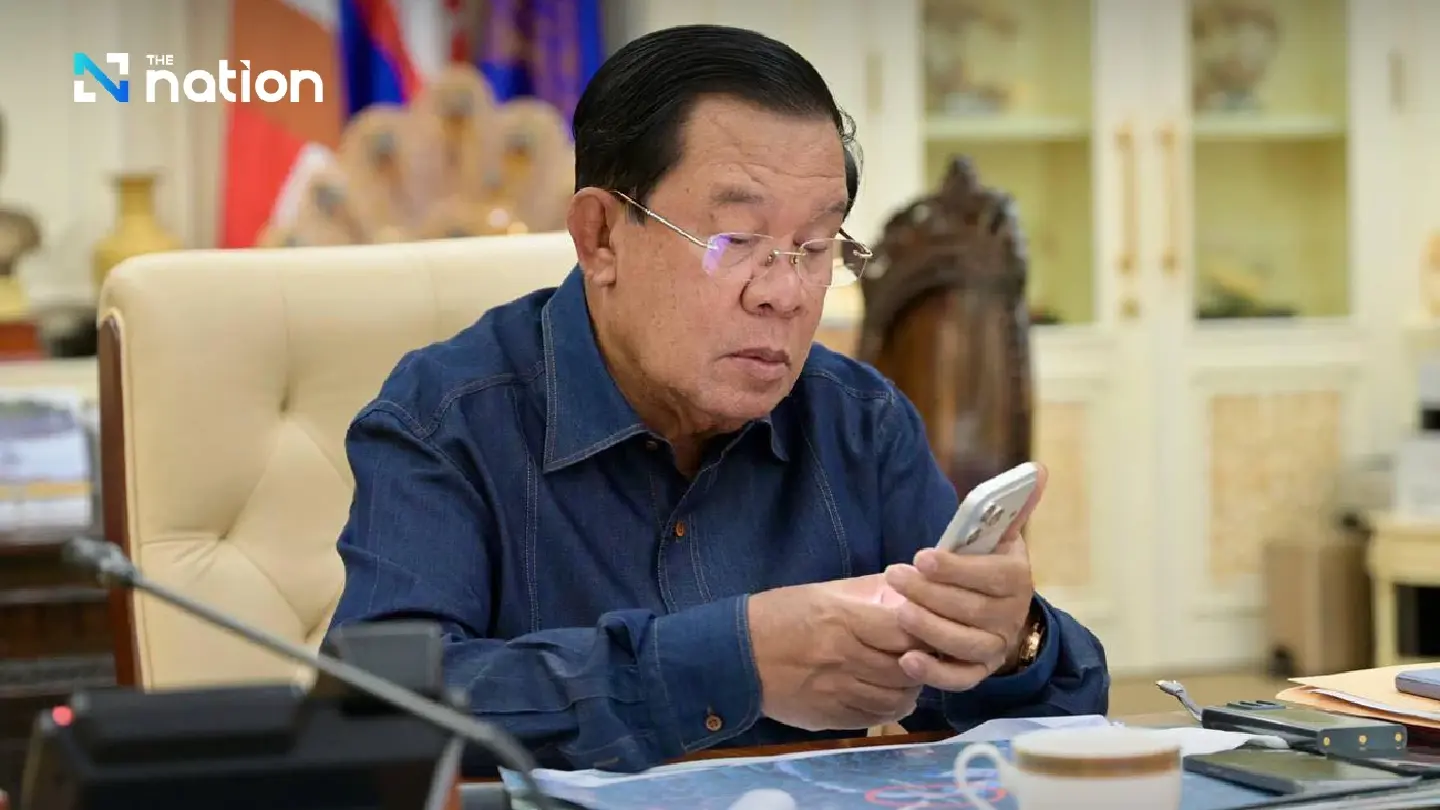 Hun Sen says land crossings closed, tells Thais to fly home instead