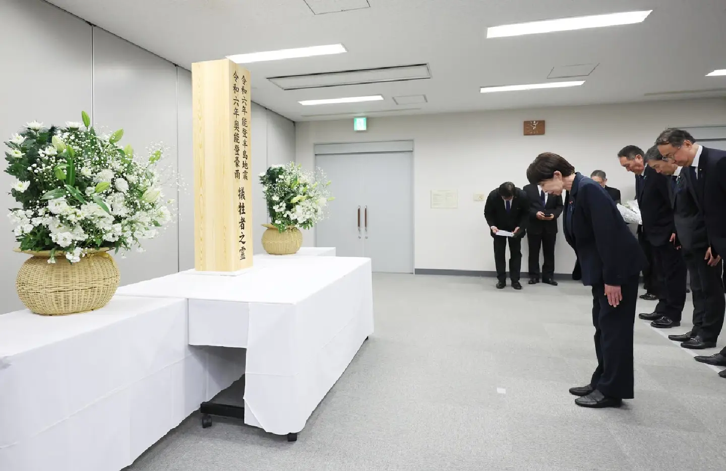 PM Takaichi visits disaster-hit areas in Noto for 1st time