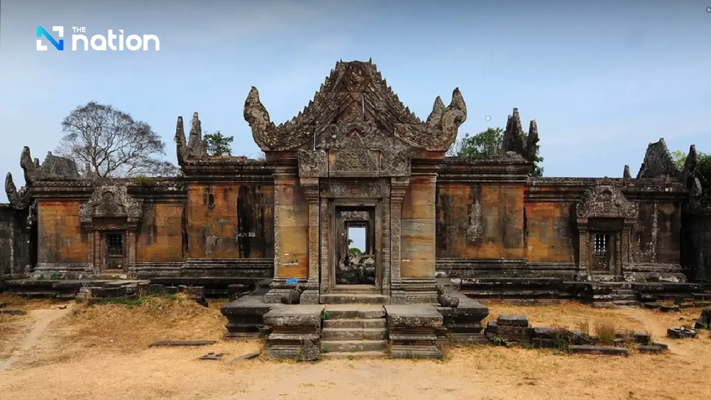 Thai historian urges govt to reject ICJ ruling, retake Preah Vihear Thai historian urges govt to reject ICJ ruling, retake Preah Vihear