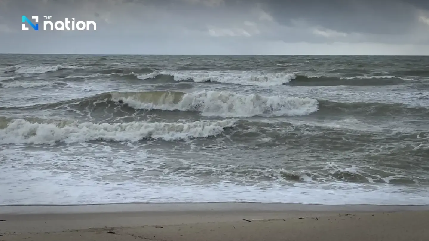 Strong winds, 3-metre waves forecast in Gulf of Thailand; Songkhla raises red flags Strong winds, 3-metre waves forecast in Gulf of Thailand; Songkhla raises red flags