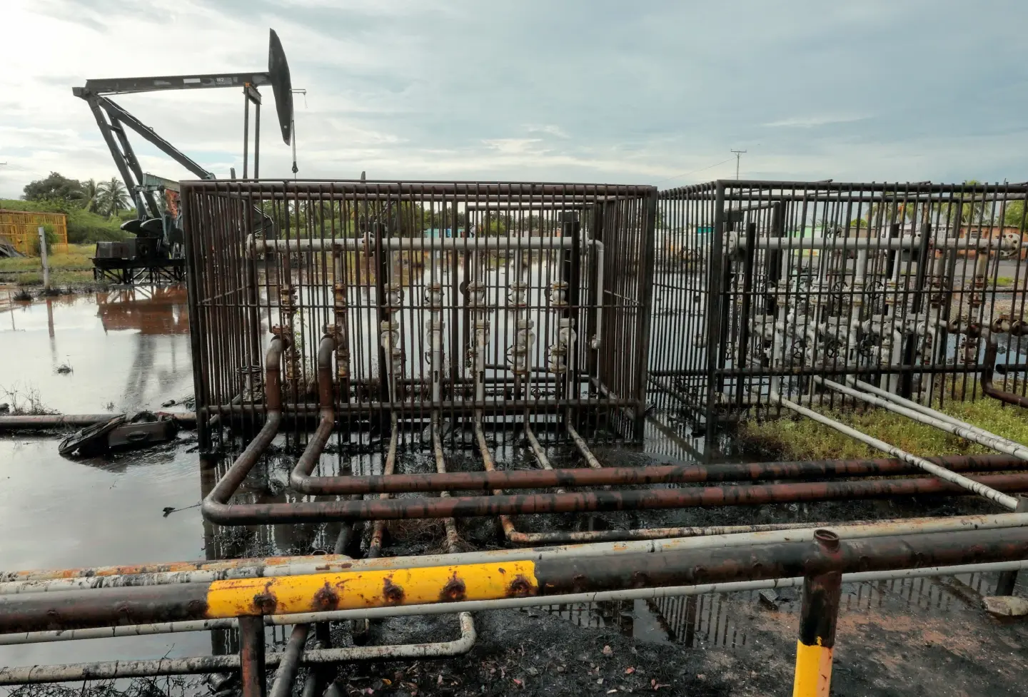 Venezuela to export $2 billion worth of oil to US in deal with Washington Venezuela to export $2 billion worth of oil to US in deal with Washington