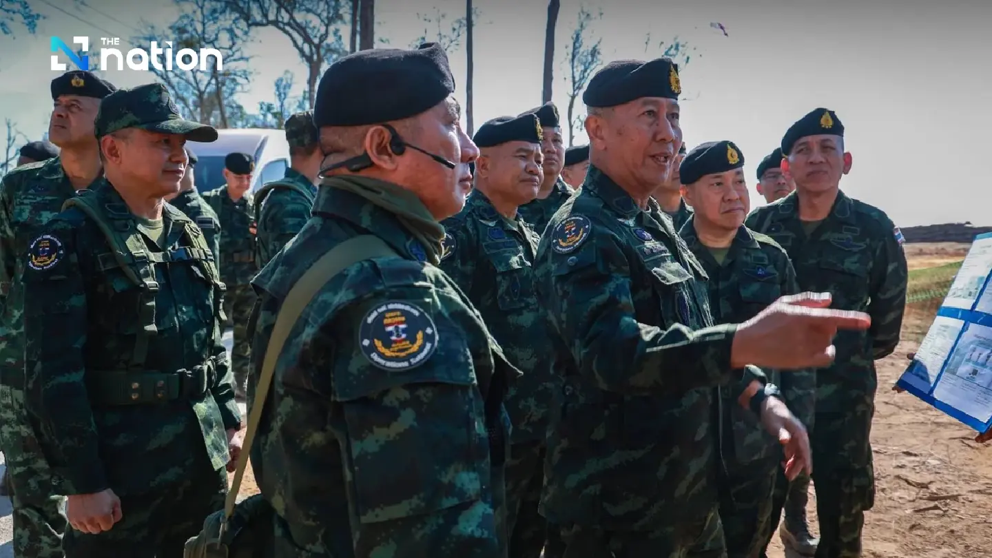 Army chief inspects Surin border posts, orders tighter security