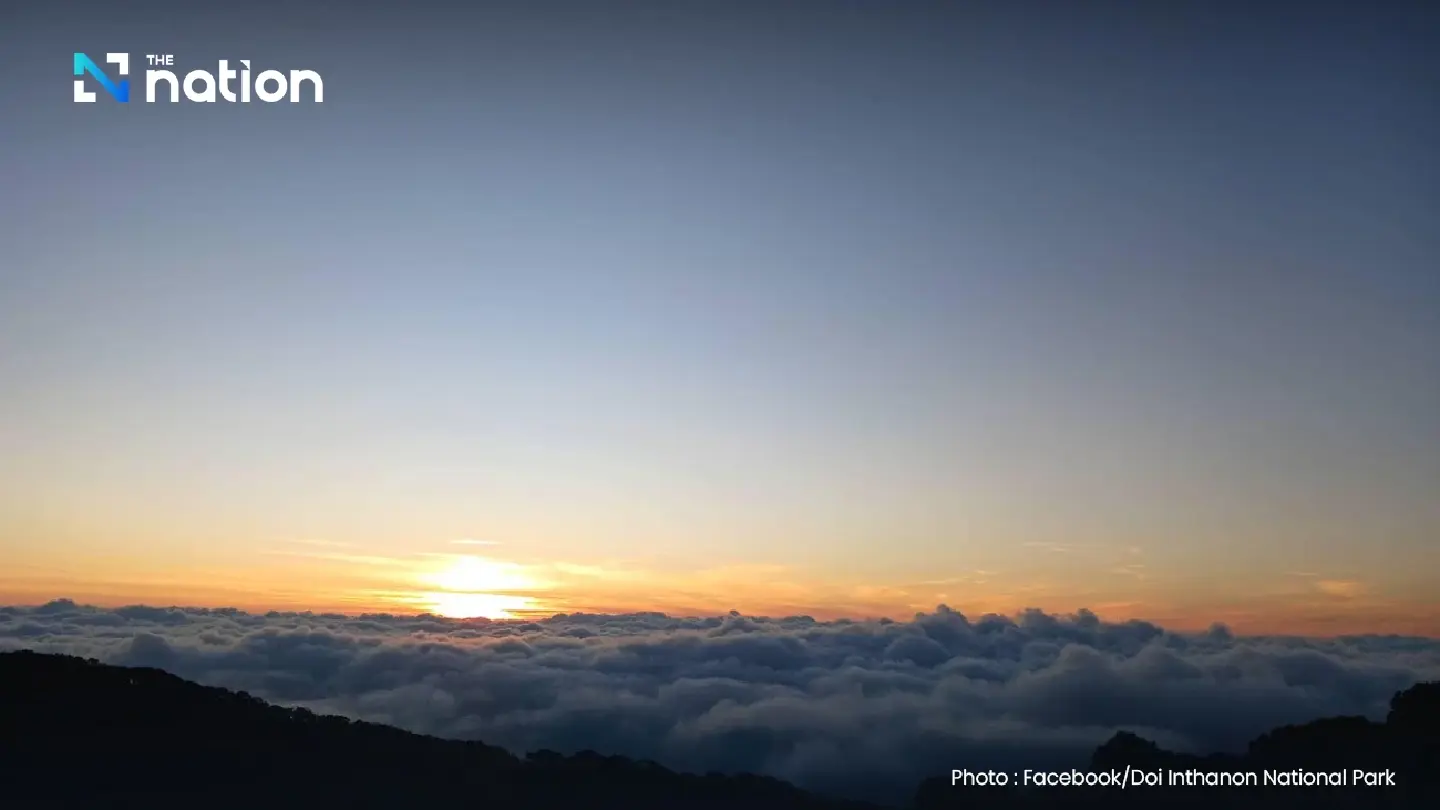Cool mornings persist nationwide, light rain in lower South