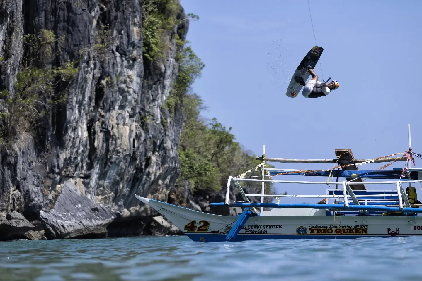 Philippines struggles to draw tourists as it lags regional peers in arrivals Philippines struggles to draw tourists as it lags regional peers in arrivals