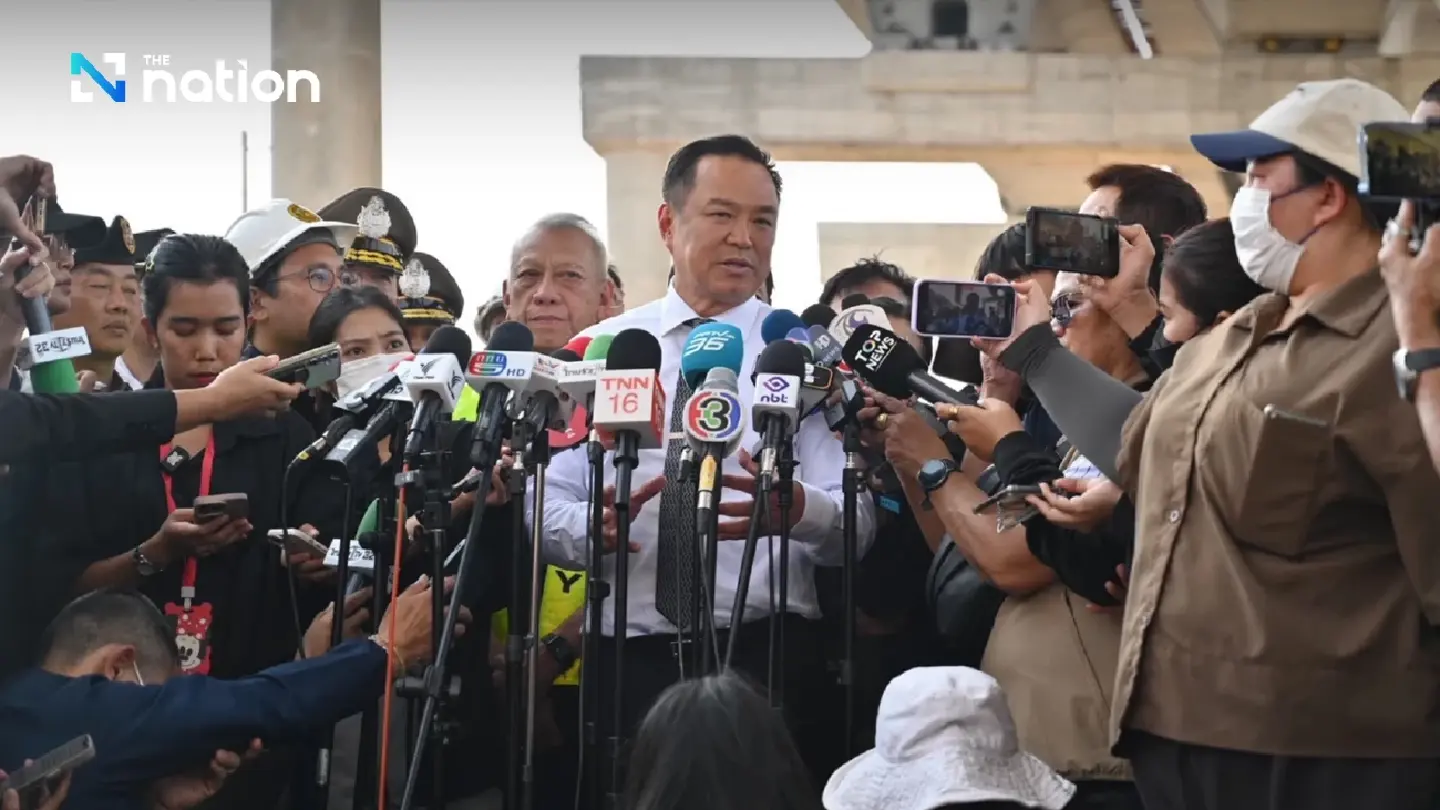 Anutin condemns negligence in Rama II crane collapse