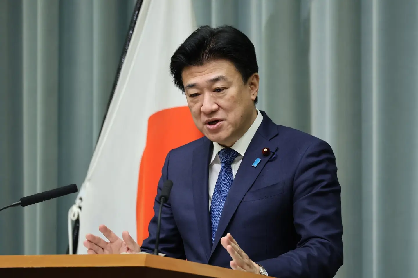 Japan urges China to revoke dual-use goods export ban Japan urges China to revoke dual-use goods export ban