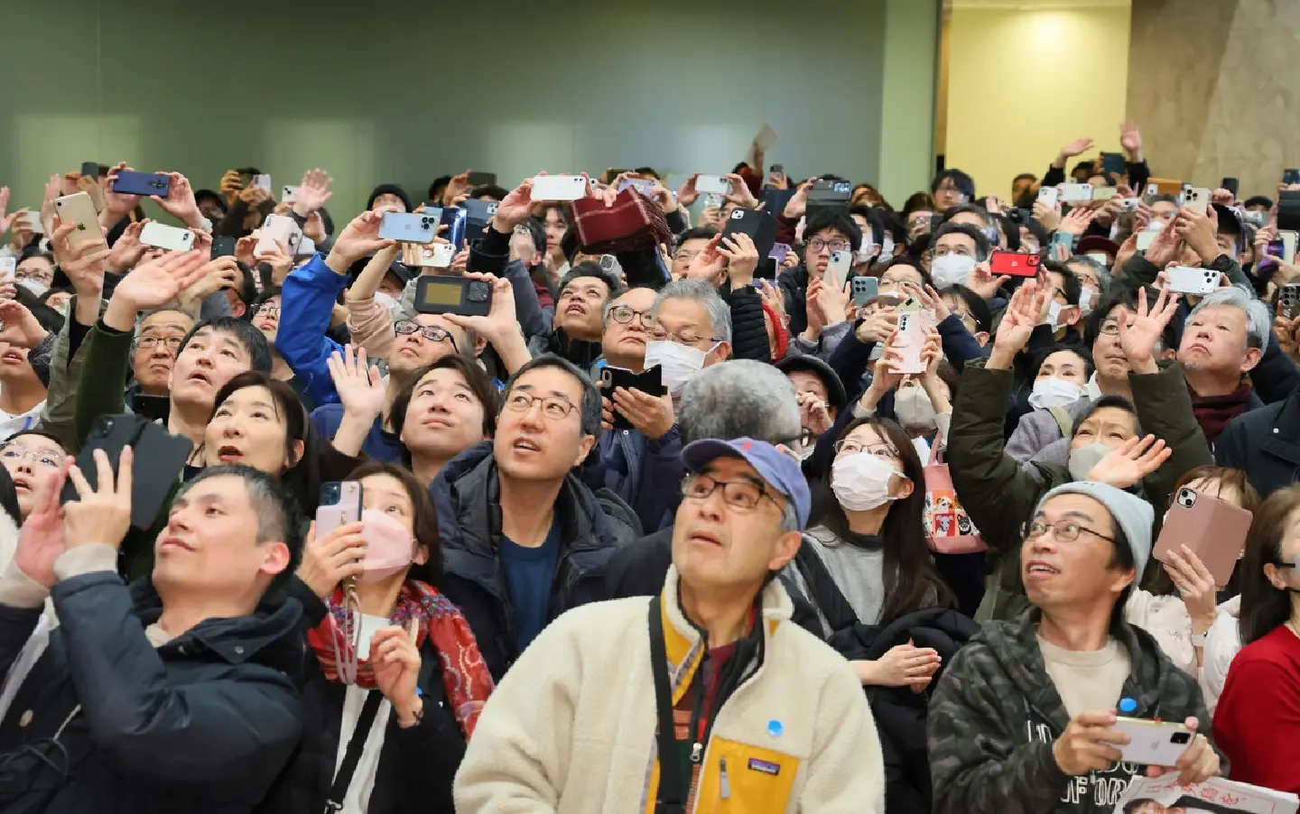 Party chiefs seek support on 1st weekend in Japan lower house race