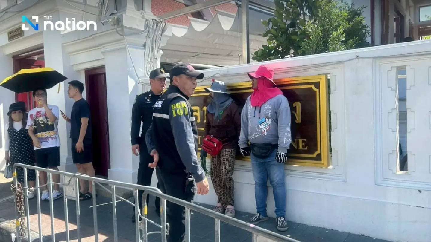 Bangkok Security Forces Crack Down on Aggressive Flower Scams at City Pillar Shrine