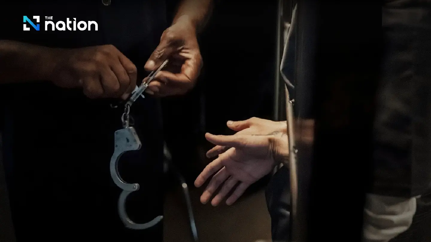 Police officers dismissed over illegal release of Chinese fugitives