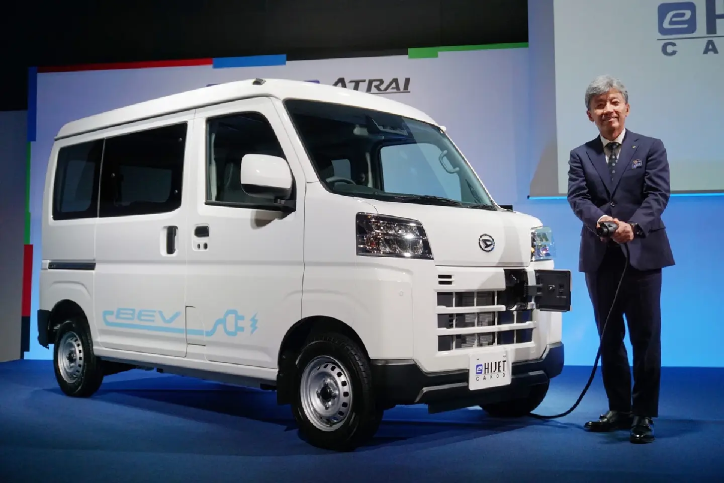 Daihatsu’s 1st commercial electric minivehicles released