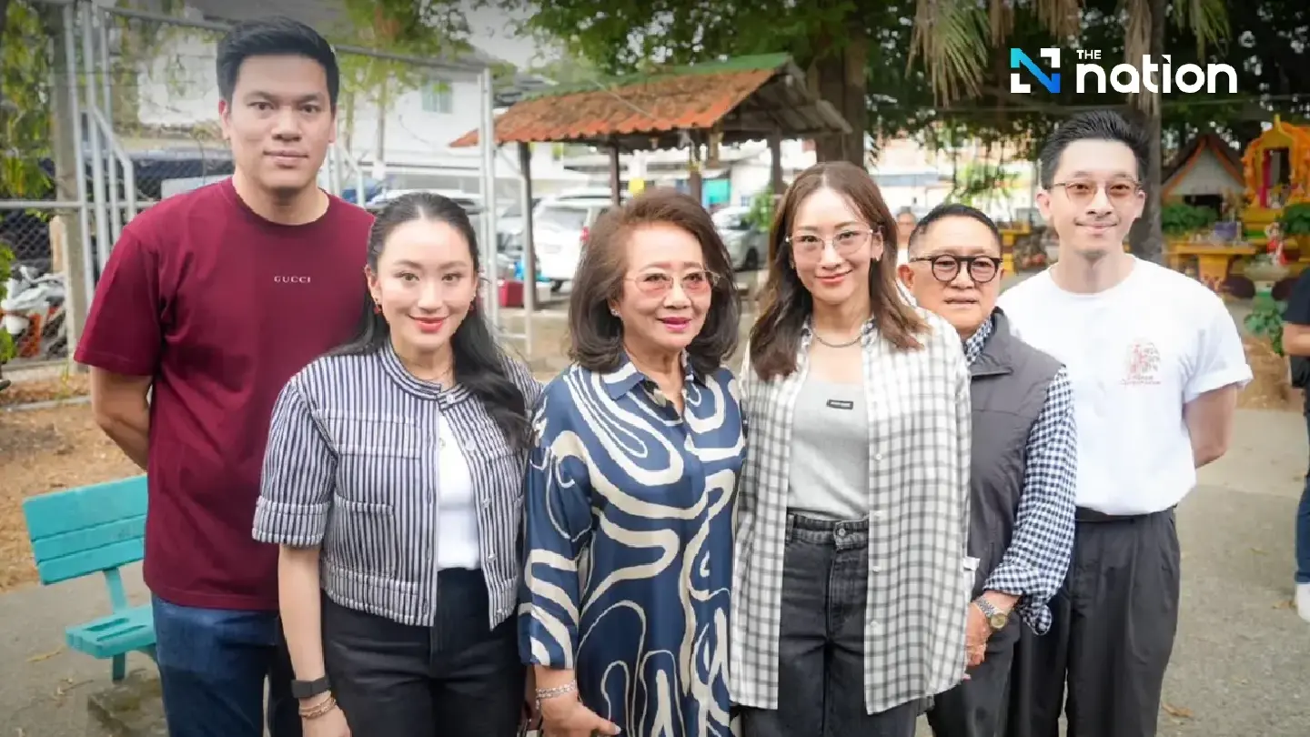 Paetongtarn casts ballot, to watch Pheu Thai results this evening