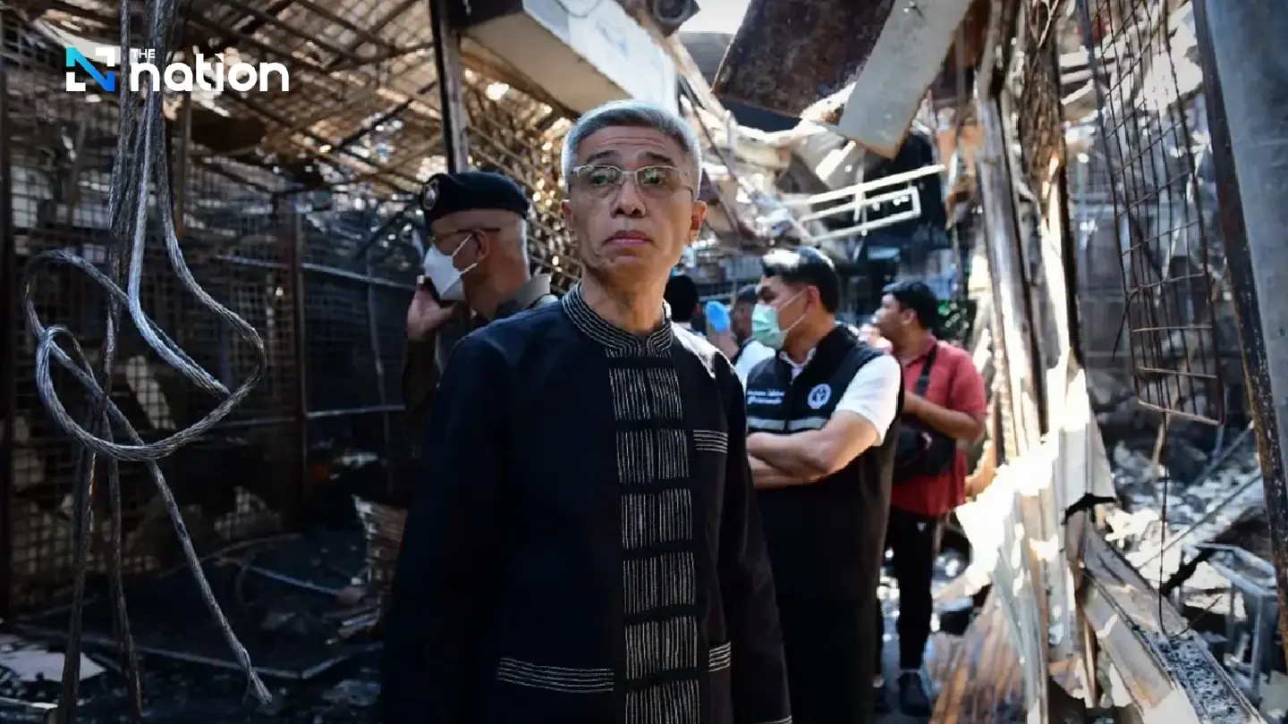 BMA declares fire-hit section of Chatuchak market a ‘danger zone’ BMA declares fire-hit section of Chatuchak market a ‘danger zone’