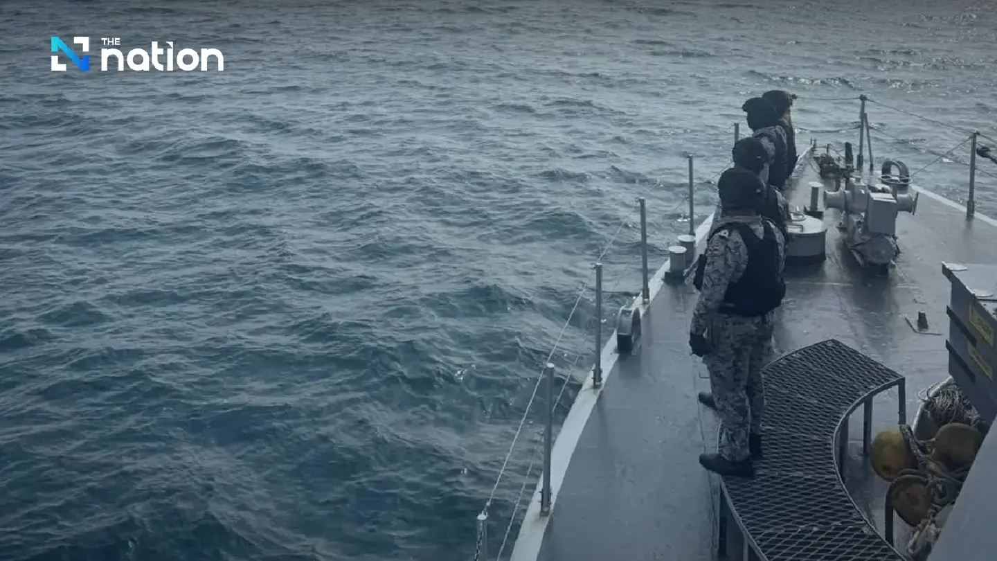First Naval Area Command deploys patrol boats to drive off 25 Cambodian fishing vessels