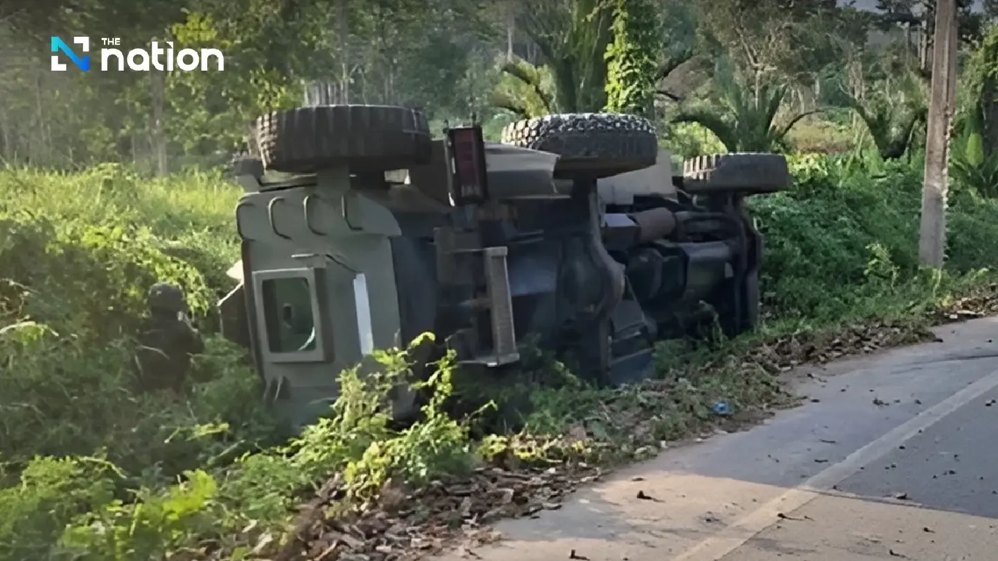 Bomb hits REVA armoured vehicle convoy in Yala’s Bannang Sata, one soldier injured