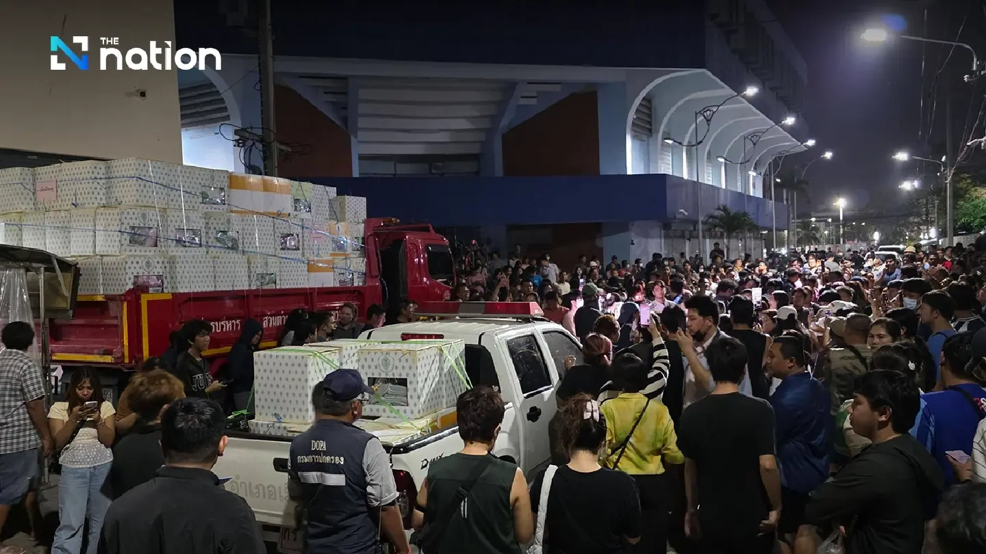 Chonburi constituency 1 heats up as thousands surround election office, demand recount
