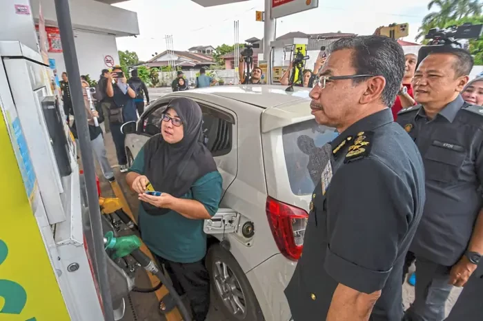 Unusual fuel sales near Malaysia-Thailand border raise alarm