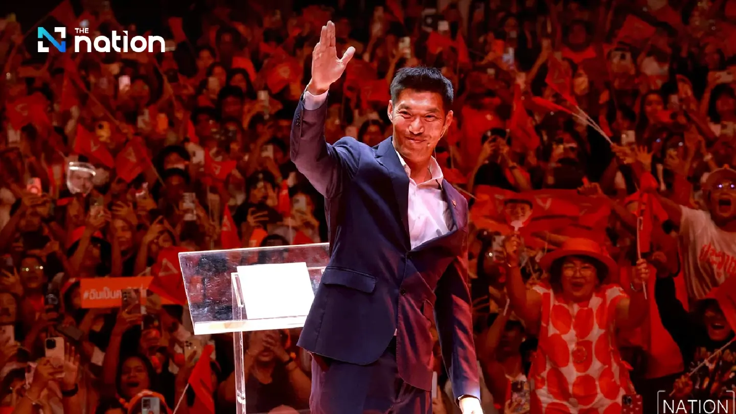 Thanathorn urges public to complete Siam Revolution mission in our generation Thanathorn urges public to complete Siam Revolution mission in our generation