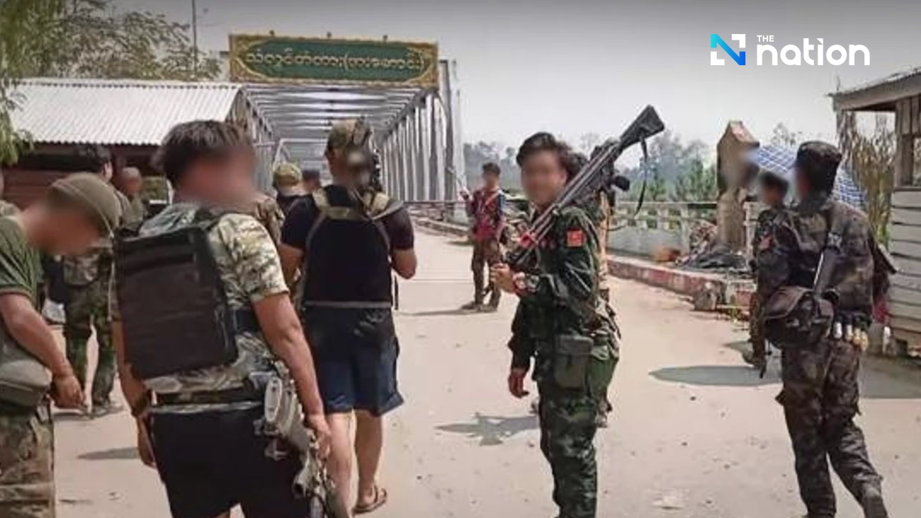 Karenni rebels blow up bridge to block Myanmar troops near Thai border