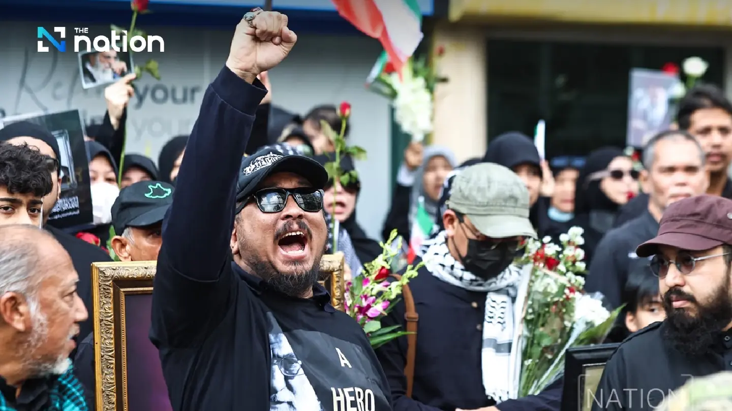 Thai Shiites mourn Khamenei outside Iranian Embassy, urge Bangkok to stay neutral