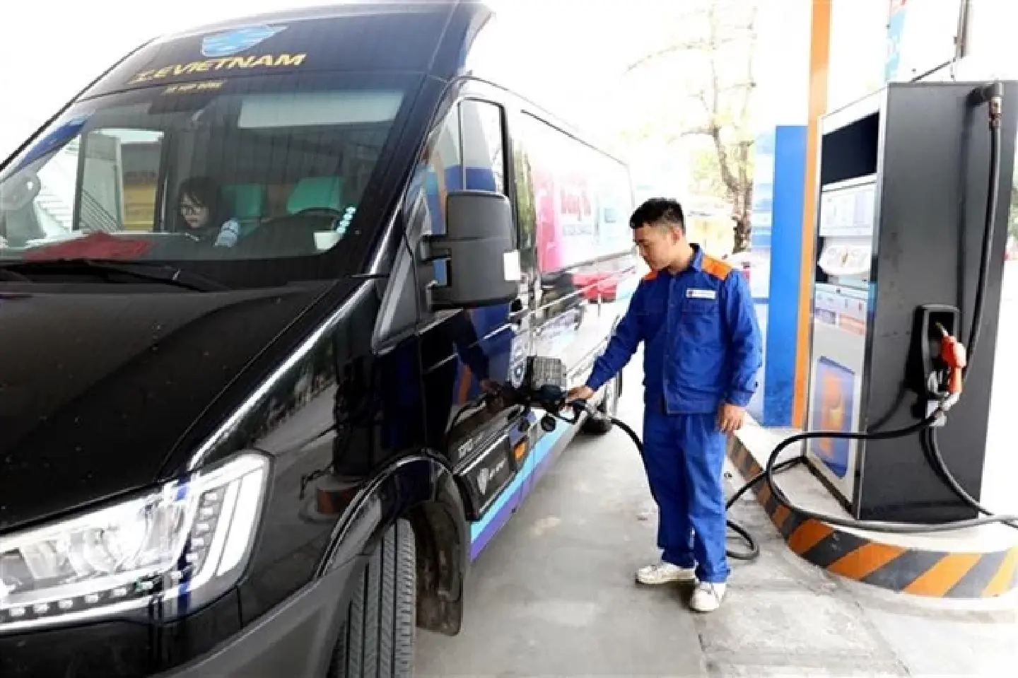 Fuel prices slashed in Vietnam as stabilisation fund deployed