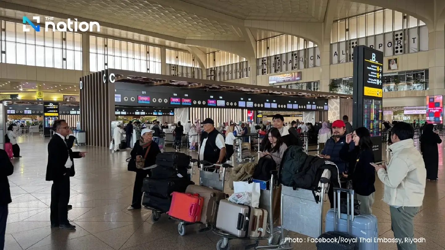 Thai evacuees leave Bahrain via King Fahd Causeway, fly home via Riyadh