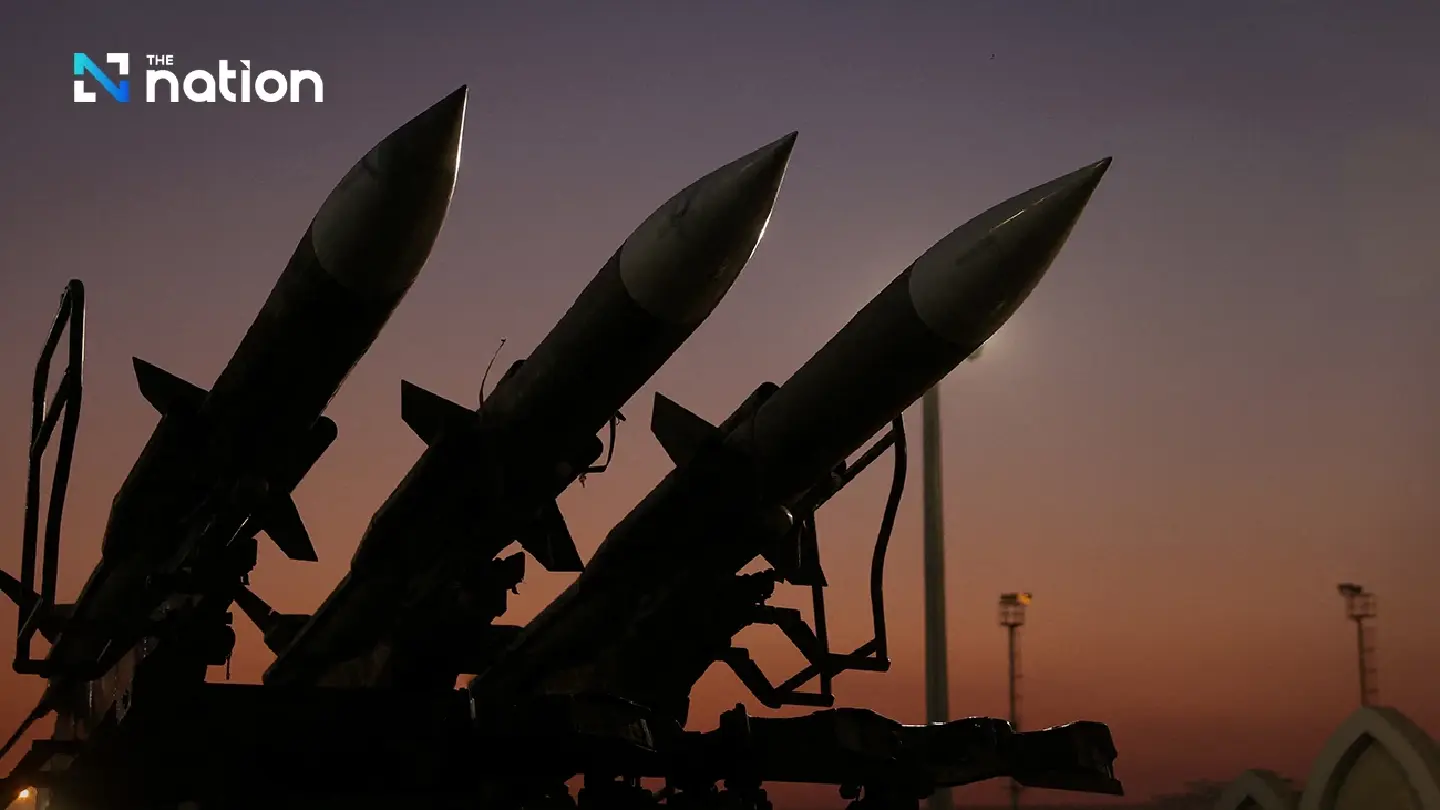 Iran warns of prolonged war, threatens advanced weapons