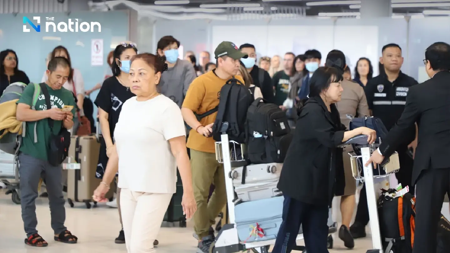 Nearly 1,000 Thai workers seek return as 35 arrive home from Iran and Bahrain