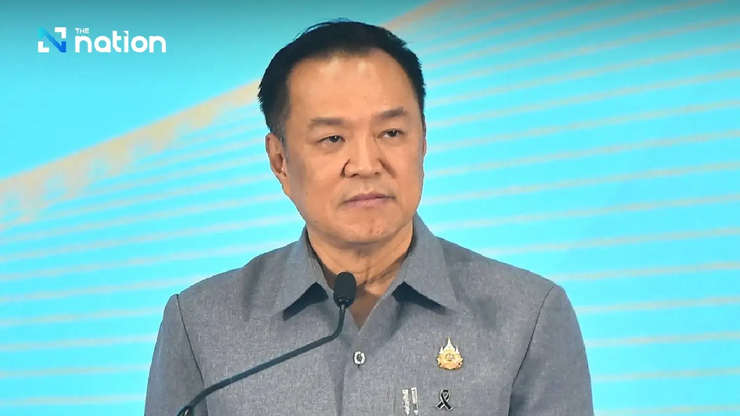 PM orders fuel stations not to cite shortages this week, urges refineries to run at full capacity