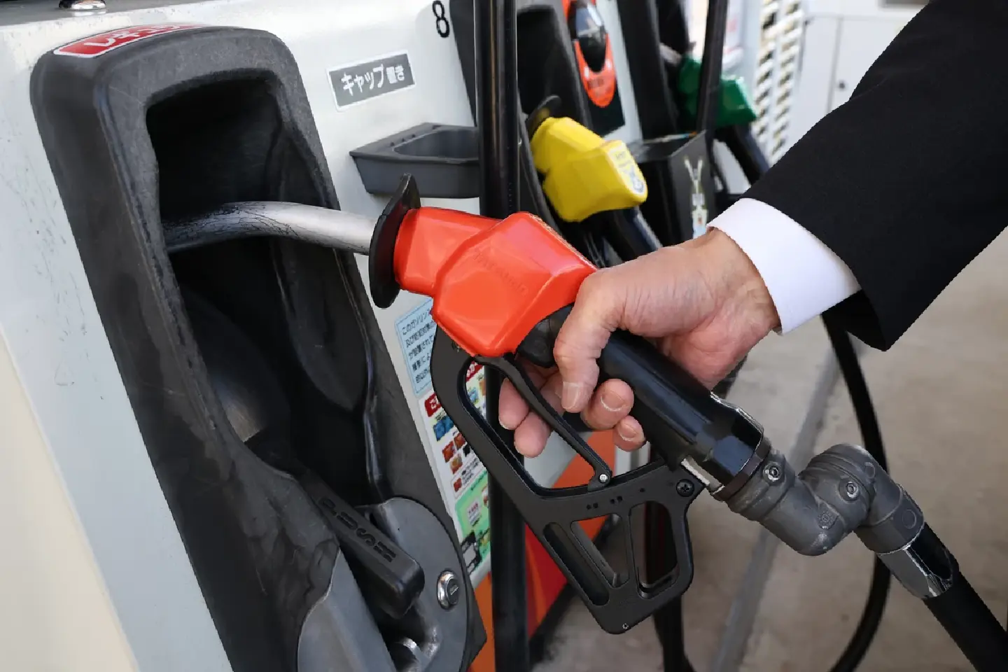 Japan fuel prices fall after government oil subsidies return