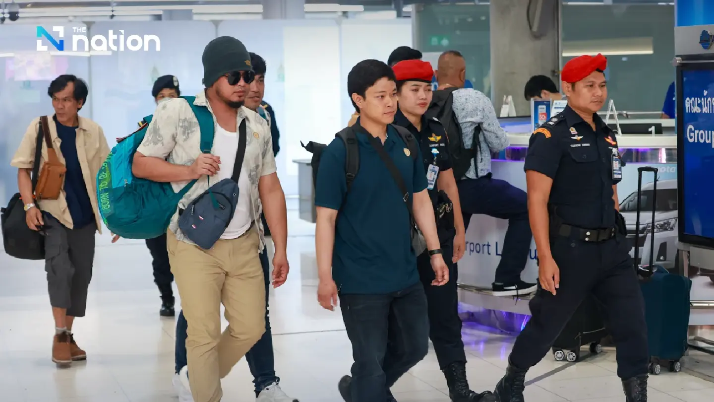 20 crew members from Mayuree Naree return safely to Thailand