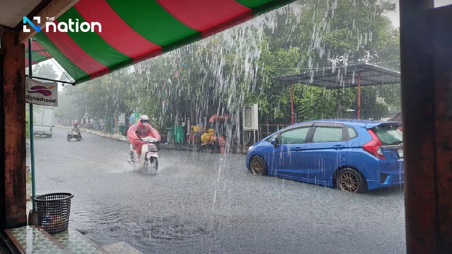 TMD warns of summer storms, lightning and strong winds across upper Thailand