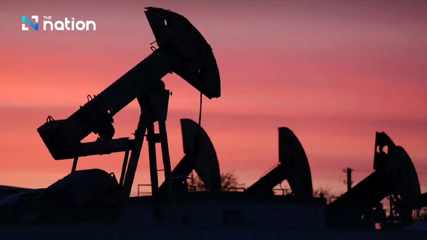 Oil surges on Iran blockade fears as OPEC fractures widen