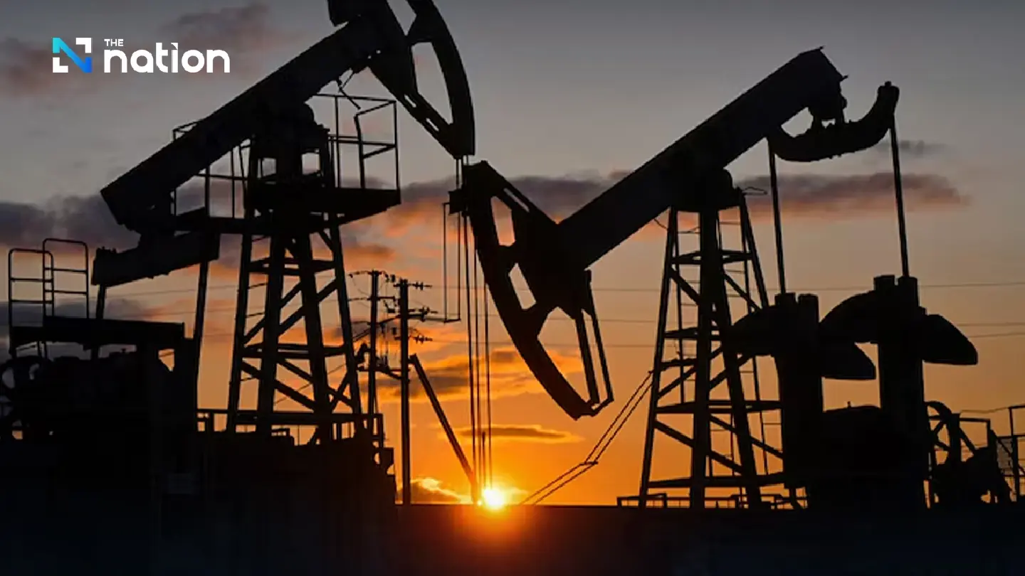 Oil surges on Iran blockade fears as OPEC fractures widen