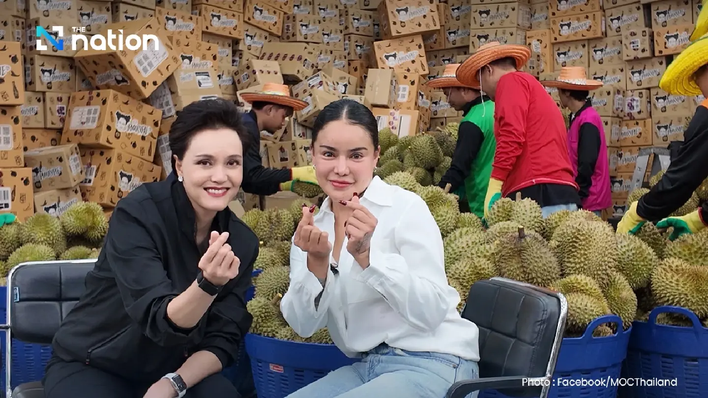 Suphajee teams up with Pimrypie to sell 1 million durians at THB100 each