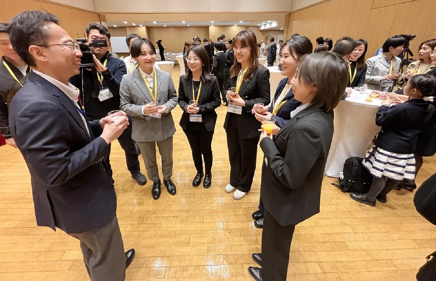 Chinese youth invited to local govts in Japan as exchange staff