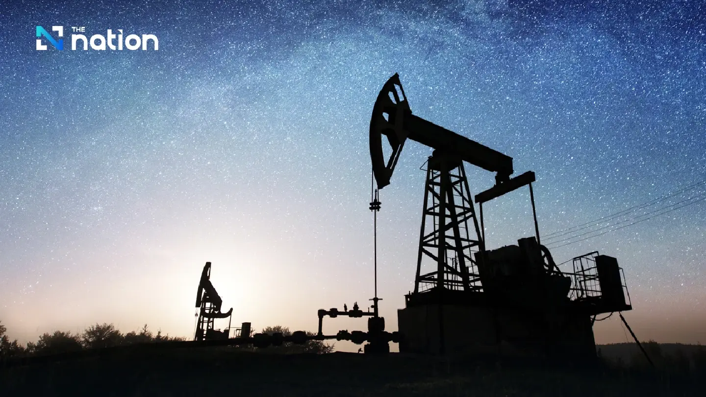 Oil jumps again: peace talks stall as Hormuz bottleneck keeps supply tight