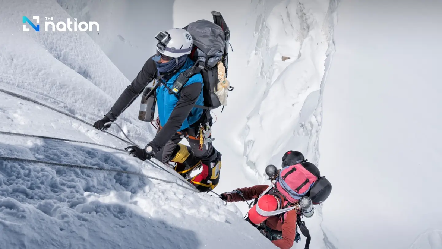 Everest guides accused of drugging climbers in $20m insurance scam