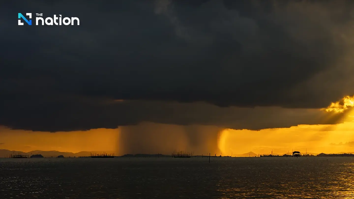 Thailand braces for summer storms as heat soars to 43°C