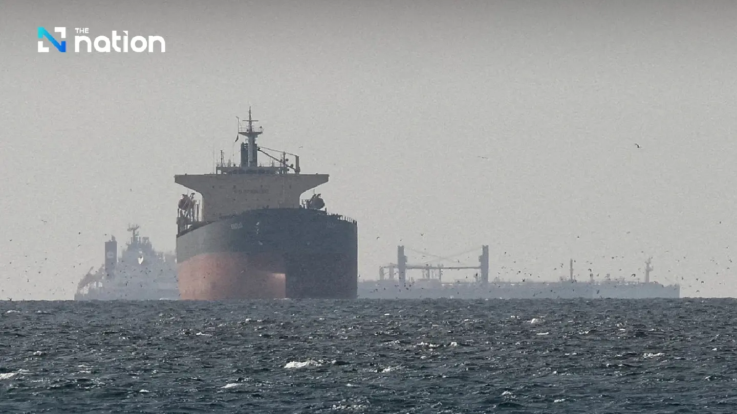 Confusion at sea casts doubt on Hormuz reopening