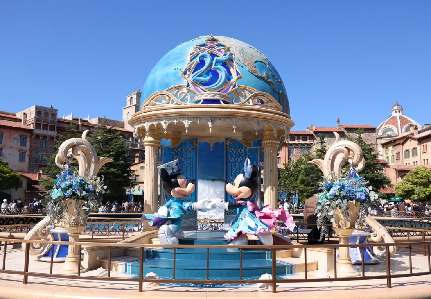 Tokyo DisneySea kicks off its year-long 25th anniversary fest Tokyo DisneySea kicks off its year-long 25th anniversary fest