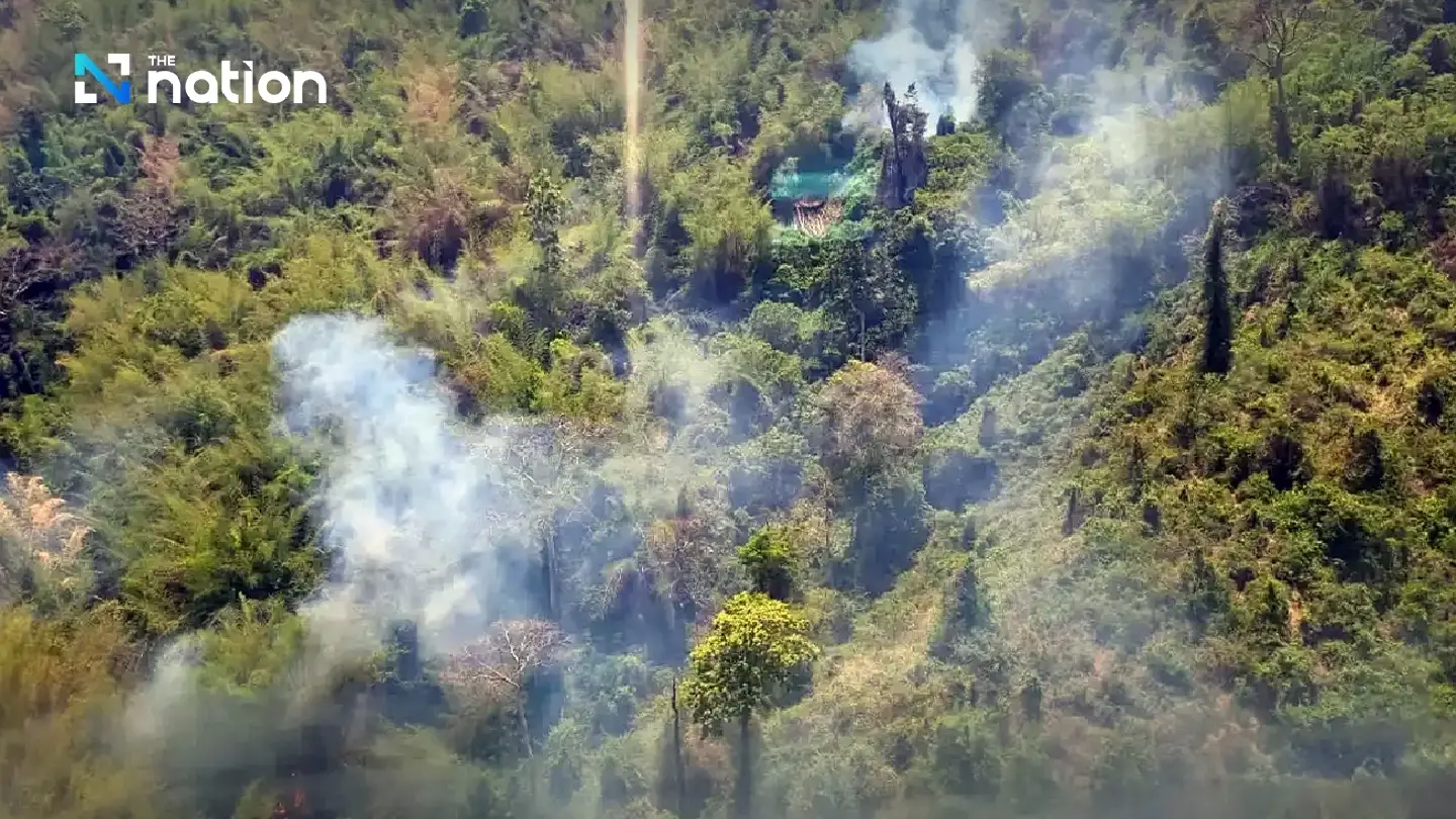 Kaeng Krachan wildfire burns 1,700 rai as officials hunt forest invaders