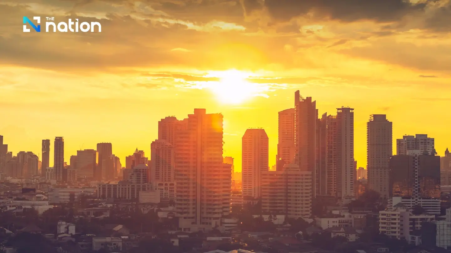 Thailand swelters as temperatures soar past 42°C with haze