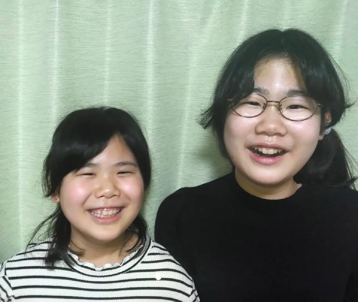 Tokyo elementary school sisters discover rare cicada fossil