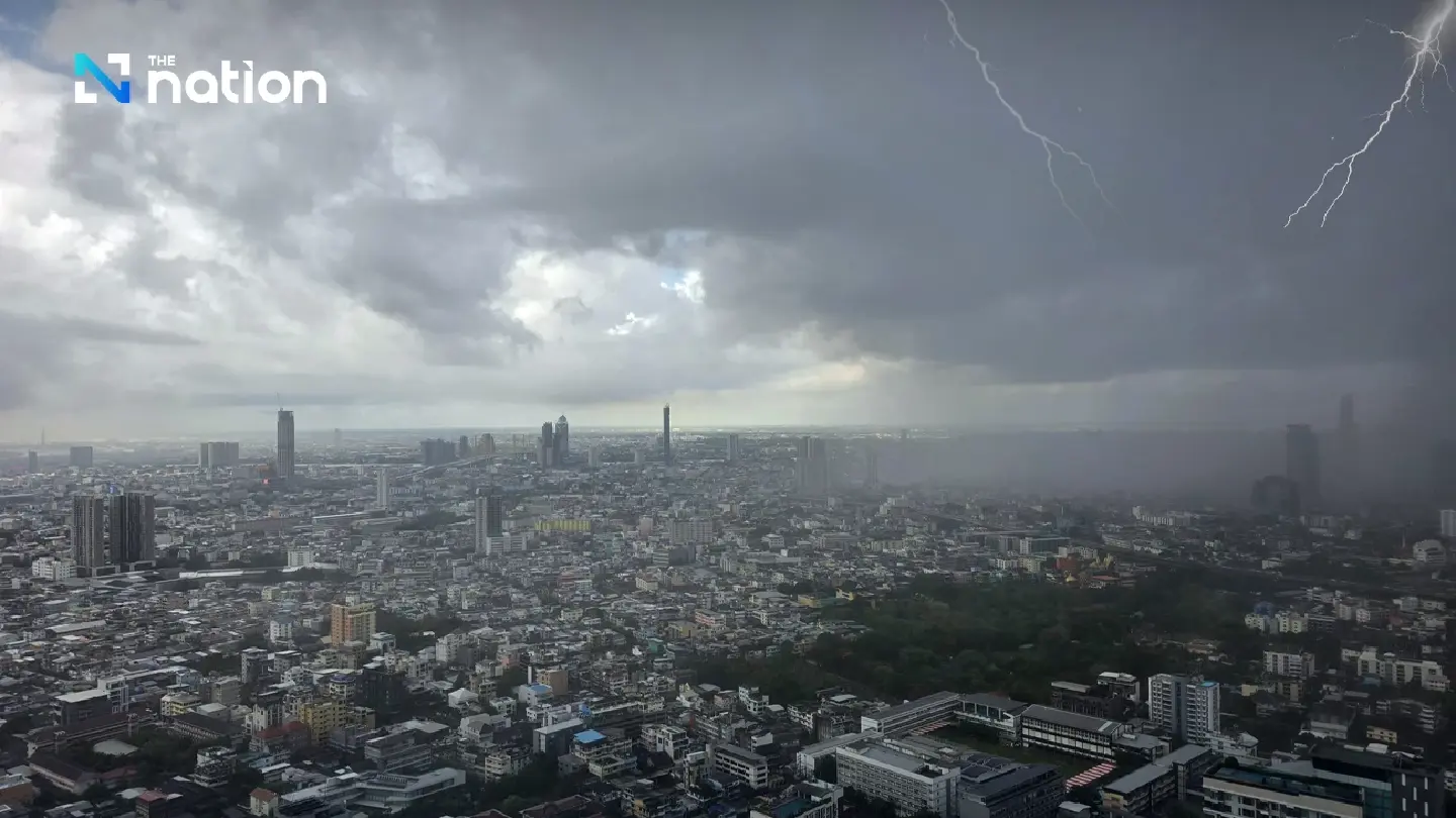 Bangkok faces 60% rain and heavy falls as flood risk rises nationwide