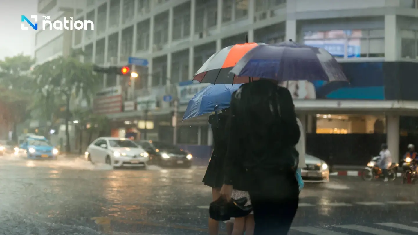 Monsoon downpours and rough seas keep Thailand on high alert Monsoon downpours and rough seas keep Thailand on high alert