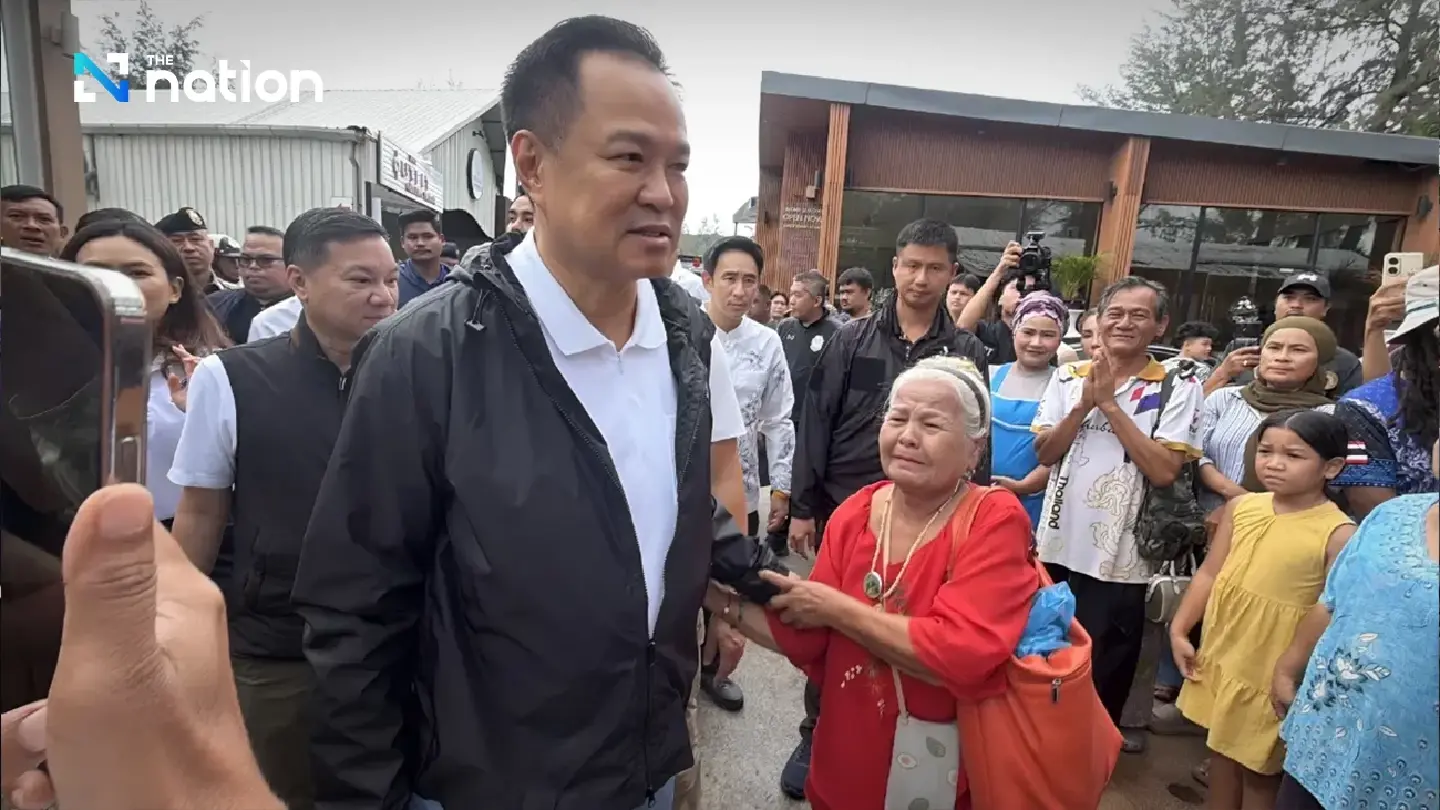 Anutin visits Phuket to oversee crackdown on illegal structures at Bang Tao, Freedom Beaches