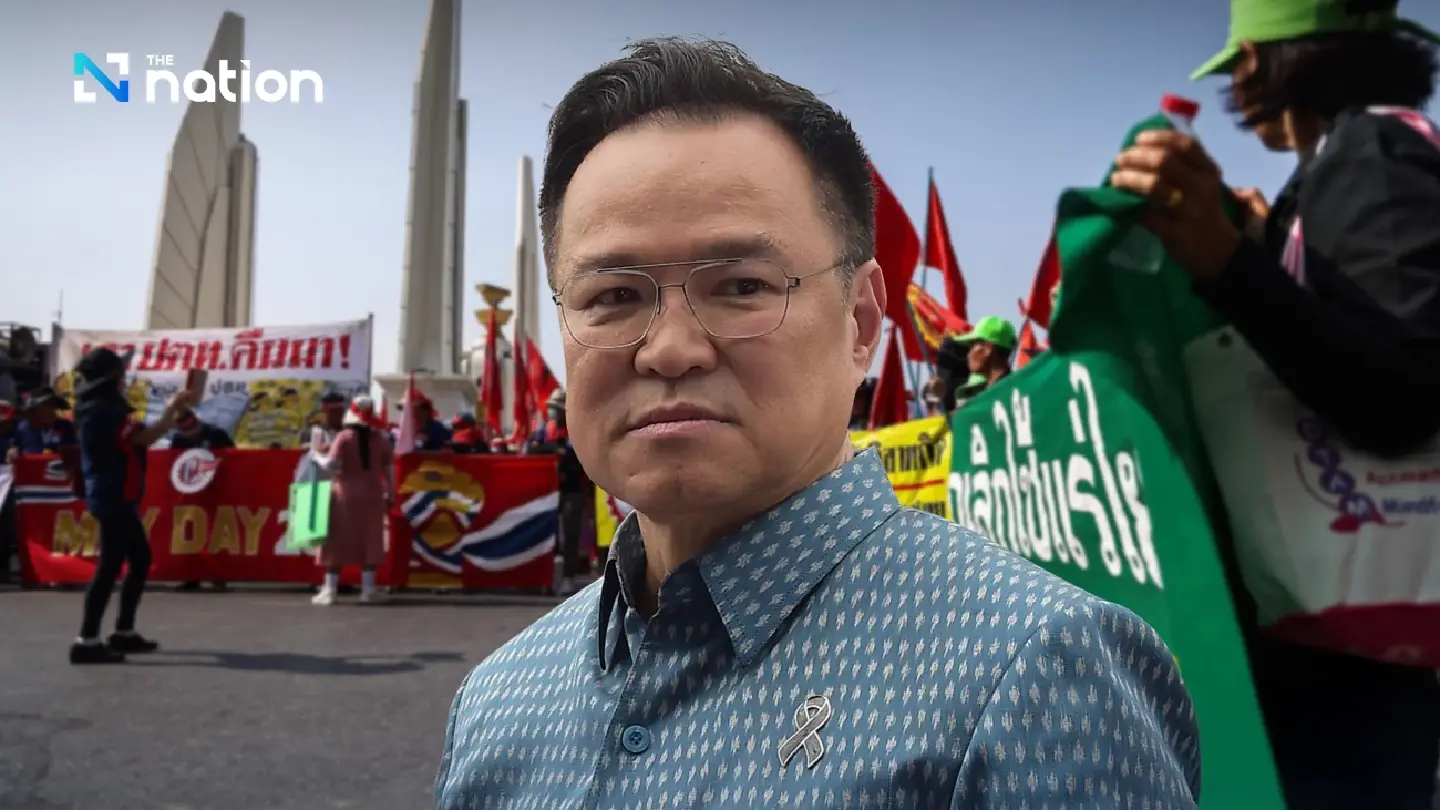 Thai workers march to Government House, demand 712-baht minimum wage
